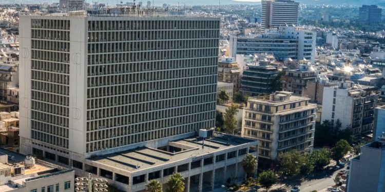 Έφοδος των «Αδιάφθορων» στο τμήμα Βάρης – Βούλας – Βουλιαγμένης