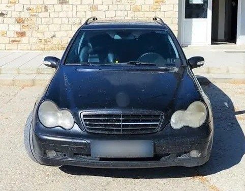 Έβρος: Συνελήφθη διακινητής που μετέφερε με αυτοκίνητο 10 παράνομους μετανάστες – ΦΩΤΟ