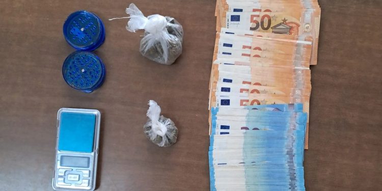 Στον «ιστό» της ΕΛΑΣ έπεσε 45χρονος που διακινούσε κάνναβη στην Ιεράπετρα – ΦΩΤΟ