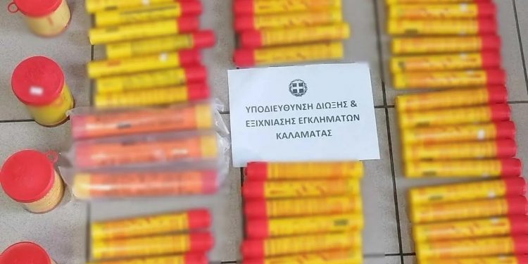 Καλαμάτα: Συνελήφθησαν 4 καταστηματάρχες για παράνομη πώληση βεγγαλικών – ΦΩΤΟ