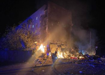 Κίεβο: 9 νεκροί μετά από «χτύπημα» της Ρωσίας με πυραύλους και drones – ΒΙΝΤΕΟ