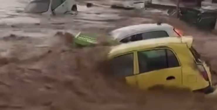 Σε κατάσταση έκτακτης ανάγκης η Πάρος μετά την επέλαση της κακοκαιρίας – Εν αναμονή και η Μύκονος – ΒΙΝΤΕΟ – ΦΩΤΟ