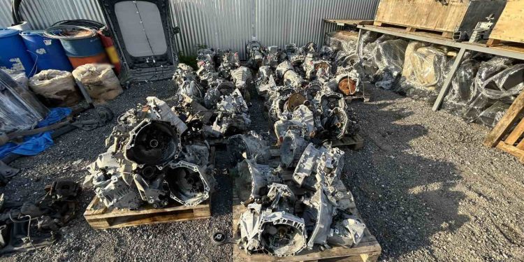 Συμμορία έκλεβε και πλαστογραφούσε αυτοκίνητα – Ο αρχηγός με το καθαρό ποινικό μητρώο και ο «Σάσμαν» – ΒΙΝΤΕΟ – ΦΩΤΟ