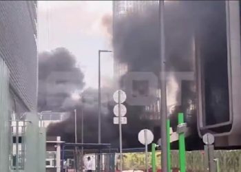 Μόσχα: Πυρκαγιά σε εμπορικό κέντρο μετά από έκρηξη σταθμευμένου αυτοκινήτου – ΒΙΝΤΕΟ