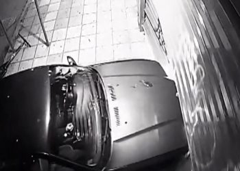 Θεσσαλονίκη: Σε τρελή πορεία αυτοκίνητο στην Τούμπα – ΦΩΤΟ