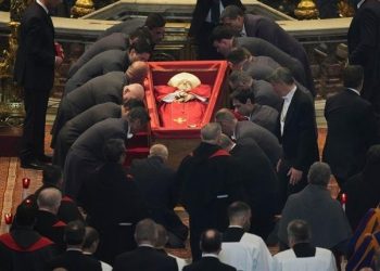 Βατικανό: Aντίστροφα μετρά ο χρόνος για την κηδεία του Πάπα – Δρακόντεια τα μέτρα ασφαλείας