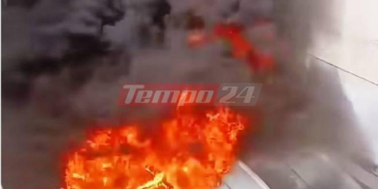 Πάτρα: Έρευνα για τα αίτια της πυρκαγιάς σε κατάστημα στο κέντρο της πόλης -ΒΙΝΤΕΟ – ΦΩΤΟ