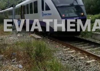 Αυλίδα: Χειροπέδες στον οδηγό του φορτηγού που συγκρούστηκε με συρμό του Προαστιακού – ΒΙΝΤΕΟ – ΦΩΤΟ