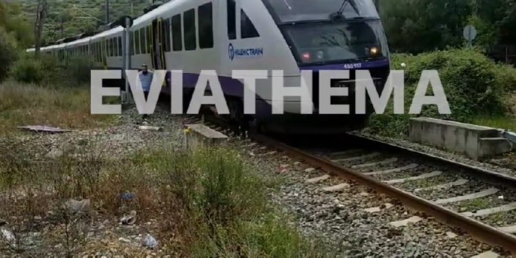Χαλκίδα: Συρμός του προαστιακού συγκρούστηκε με φορτηγό – ΒΙΝΤΕΟ