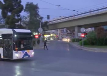 Τροχαίο στου Ρέντη: Αυτοκίνητο παρέσυρε και σκότωσε 13χρονη – Συνελήφθη ο 21χρονος οδηγός – ΒΙΝΤΕΟ