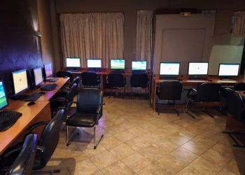 Θεσσαλονίκη: 5 συλλήψεις για… «φρουτάκια» σε κατάστημα που είχε γίνει «ναός του τζόγου» – ΦΩΤΟ