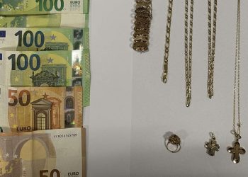 Χίος: Συνελήφθη απατεώνας – Με το κόλπο του γιατρού «τσέπωνε» χρήματα και κοσμήματα – ΦΩΤΟ