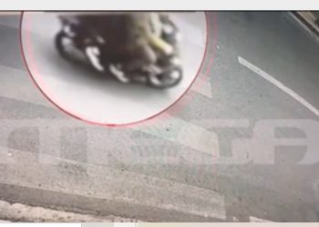 ΒΙΝΤΕΟ ΝΤΟΚΟΥΜΕΝΤΟ από την καταδρομική επίθεση των 8 μαυροντυμένων κουκουλοφόρων στη Νομική Σχολή Αθηνών – ΦΩΤΟ