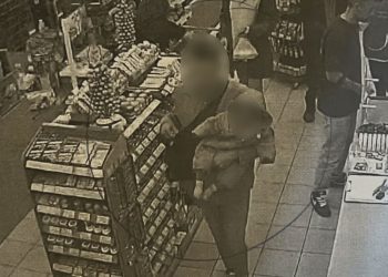 Υπόθεση αρπαγής βρέφους: Η ΦΩΤΟ ΝΤΟΚΟΥΜΕΝΤΟ με τον άντρα να κρατά το μωρό και να φεύγει