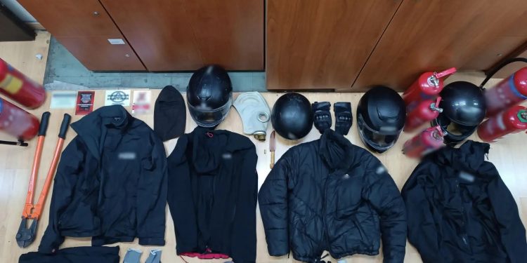 Πώς δρούσε η ομάδα που έκανε την επίθεση στη Νομική Αθηνών – H ανακοίνωση της ΕΛΑΣ – ΦΩΤΟ