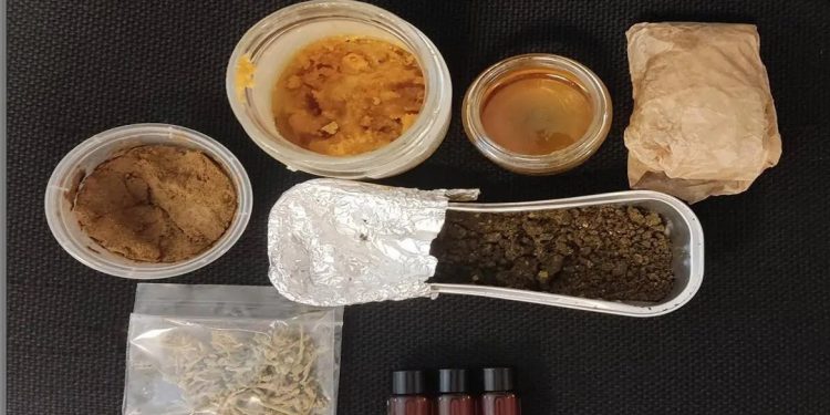 Καστοριά: Χειροπέδες σε 45χρονο που είχε κάνναβη με… μέλι και «σοκολάτα» – ΦΩΤΟ