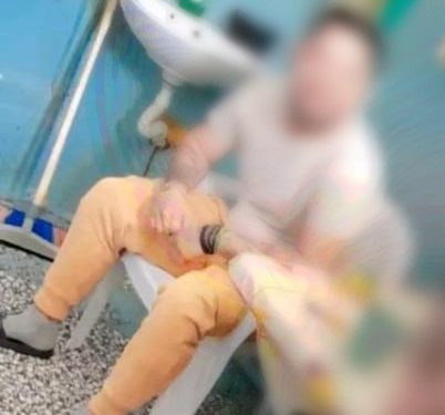 Σωφρονιστικά καταστήματα ή καταστήματα κινητής τηλεφωνίας; Ο «Κοτζαμάνης» και η selfie – ΦΩΤΟ