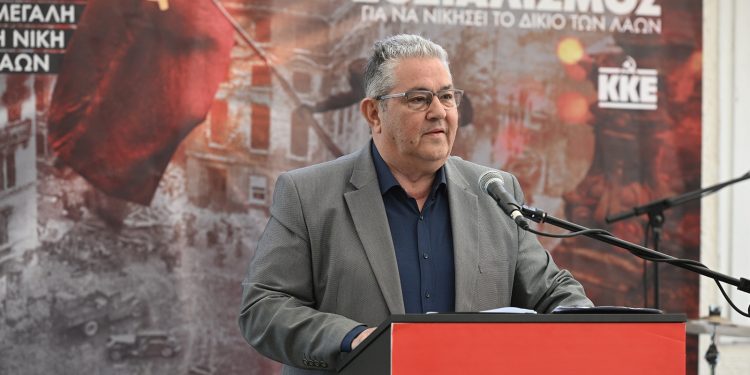 Κουτσούμπας: Το ΚΚΕ ενώνει τη φωνή του με τους νοσηλευτές και τις νοσηλεύτριες