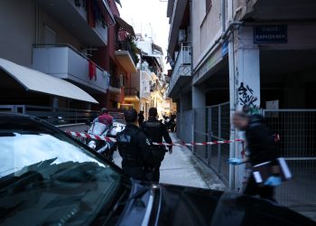 Οικογενειακή τραγωδία στη Λάρισα: Συνελήφθη ο γιος ως ύποπτος για τη δολοφονία της μητέρας του