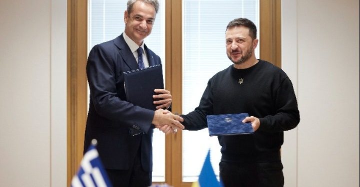 Τηλεφωνική επικοινωνία Μητσοτάκη – Ζελένσκι