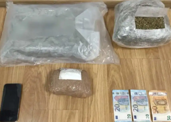 Αττική: Συνελήφθη 26χρονος για διακίνηση κοκαΐνης και κάνναβης – ΦΩΤΟ