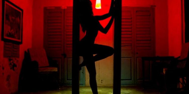 Επιχείρηση της ΕΛΑΣ σε οίκο ανοχής στη Θεσσαλονίκη – Εξέδιδαν 28χρονη Κολομβιανή «σκλάβα»