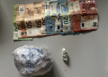 Παγκράτι: Αμεσοδρασίτες καταδίωξαν 2 νεαρούς για ναρκωτικά – Ο ένας προκάλεσε φθορές σε μηχανή της ΔΙΑΣ  – ΦΩΤΟ
