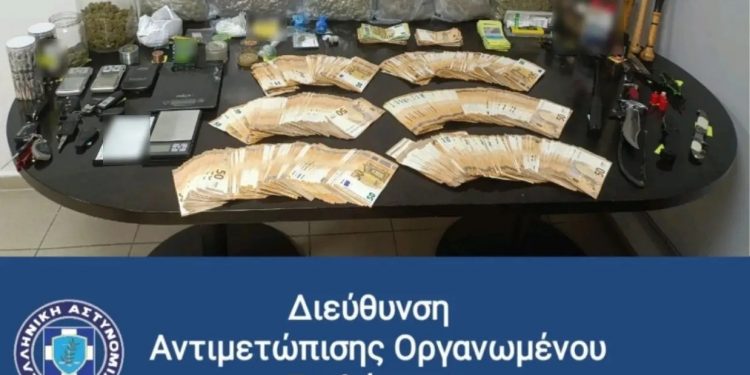 Θεσσαλονίκη: Πώς δρούσαν τα 2 κυκλώματα οπαδών που διακινούσαν ναρκωτικά σε αγώνες – ΒΙΝΤΕΟ – ΦΩΤΟ