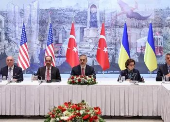 Δείτε LIVE-Κωνσταντινούπολη: «Είμαστε έτοιμοι για άνευ όρων κατάπαυση του πυρός» λέει το Κίεβο