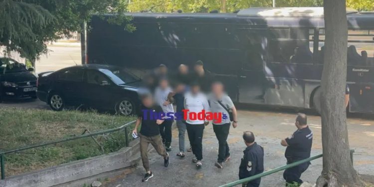 Αθώοι 2 και ένοχοι 3 Τούρκοι που συνελήφθησαν για ναρκωτικά μετά τους πυροβολισμούς στους Ταγαράδες – ΦΩΤΟ