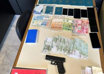 Εξαρθρώθηκε κύκλωμα που εμπορευόταν ανθρώπους για εργασία και διακινούσε πλαστά χαρτονομίσματα – ΒΙΝΤΕΟ – ΦΩΤΟ