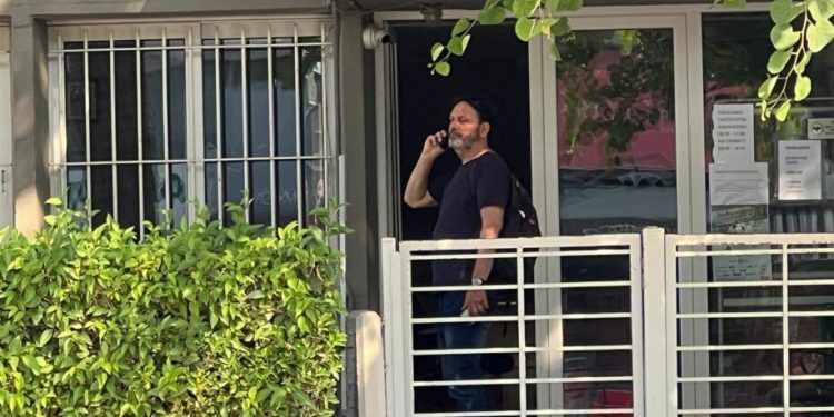 Στον εισαγγελέα ο τραγουδιστής Στάθης Αγγελόπουλος – Συνελήφθη για ενδοοικογενειακή βία – ΒΙΝΤΕΟ