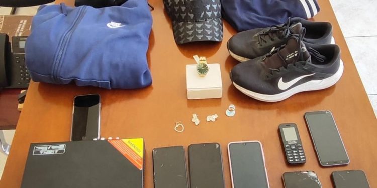 Ασπρόπυργος: Σε εξέλιξη επιχείρηση της ΕΛΑΣ για εξάρθρωση σπείρας κλεφτών – Έχουν εξιχνιαστεί 55 κλοπές σπιτιών – ΦΩΤΟ