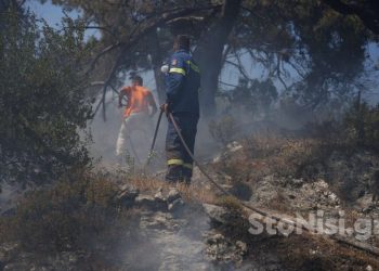 Φωτιά στη Λέσβο: Μήνυμα από το 112 «Παραμείνετε σε ετοιμότητα» – Εκκενώθηκε σχολείο – ΦΩΤΟ