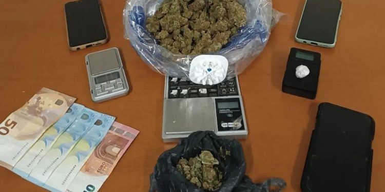 Ηράκλειο: Χειροπέδες σε 26χρονη και 22χρονο για ναρκωτικά – ΦΩΤΟ