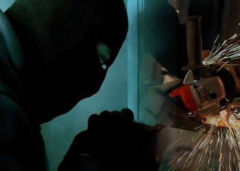 Λάρισα: Έκλεψαν χρηματοκιβώτιο γεμάτο χρυσαφικά – Οι δράστες έκαψαν το αυτοκίνητο διαφυγής