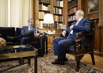 Συνάντηση Μητσοτάκη-Τασούλα: Τι είπαν για τον πόλεμο στην Μέση Ανατολή – ΒΙΝΤΕΟ