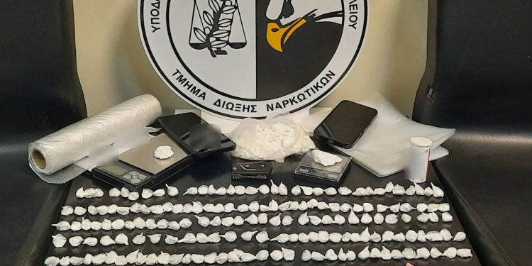 Ηράκλειο: Μία σύλληψη για κατοχή και διακίνηση ναρκωτικών – ΦΩΤΟ