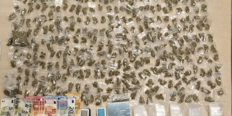 Μία σύλληψη για διακίνηση ναρκωτικών στον Άγιο Παντελεήμονα – ΦΩΤΟ