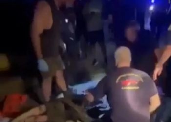 Αστυνομικοί της ΟΠΚΕ έσκαψαν σε 2 μέτρα βάθος για να σώσουν άνδρα που σφήνωσε σε φρεάτιο για δύο ημέρες – ΒΙΝΤΕΟ