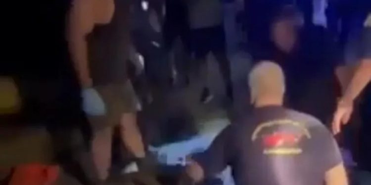 Αστυνομικοί της ΟΠΚΕ έσκαψαν σε 2 μέτρα βάθος για να σώσουν άνδρα που σφήνωσε σε φρεάτιο για δύο ημέρες – ΒΙΝΤΕΟ