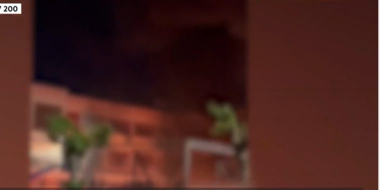 ΒΙΝΤΕΟ ΝΤΟΚΟΥΜΕΝΤΟ από τη στιγμή που μαθητές πανηγυρίζουν γιατί έβαλαν φωτιά στο σχολείο – ΦΩΤΟ