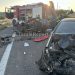 Θήβα: Σκοτώθηκε ζευγάρι σε φριχτό τροχαίο – Διαλύθηκαν τα αυτοκίνητα – ΦΩΤΟ