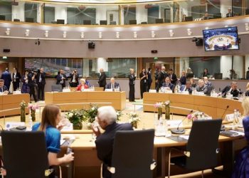 Συμφωνία των 27 της ΕΕ για παράταση των κυρώσεων στη Ρωσία