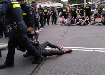 Χάγη: 200 συλλήψεις σε διαδήλωση εναντίον της συνόδου του NATO – ΦΩΤΟ