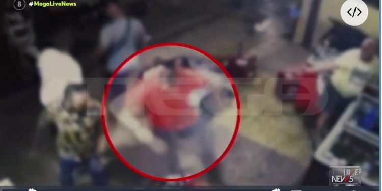 Νίκαια: Άγριο ξυλίκι από έξι άτομα σε παρέα επειδή έκαναν παρατήρηση σε ανήλικο – ΒΙΝΤΕΟ