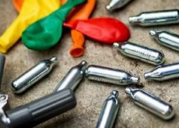 Ζάκυνθος: Κατασχέθηκαν 724 αμπούλες «αέριου γέλιου» – Χειροπέδες σε 29χρονο και 23χρονο