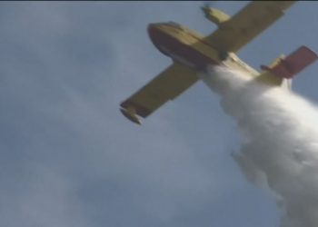 Αναγκαστική προσθαλάσσωση πυροσβεστικού αεροσκάφους στον Κορινθιακό