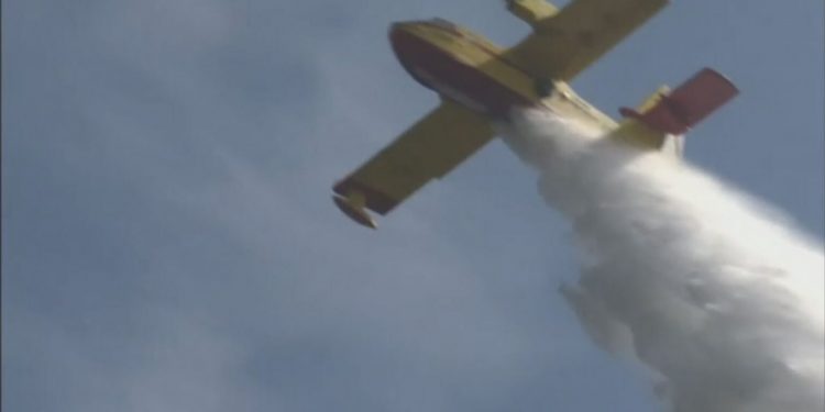 Αναγκαστική προσθαλάσσωση πυροσβεστικού αεροσκάφους στον Κορινθιακό