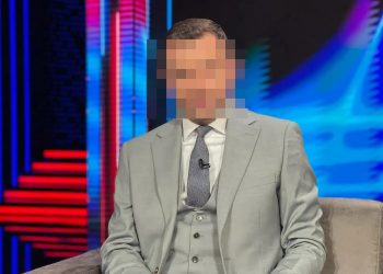 Στο Αυτόφωρο ο δημοσιογράφος που συνελήφθη κατηγορούμενος για εκβιασμό της Ζέττας Μακρή – Τι λέει η ίδια – ΒΙΝΤΕΟ